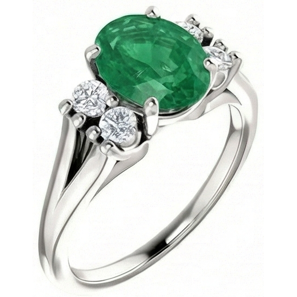 natural round emerald 7.40ct ring close up detail