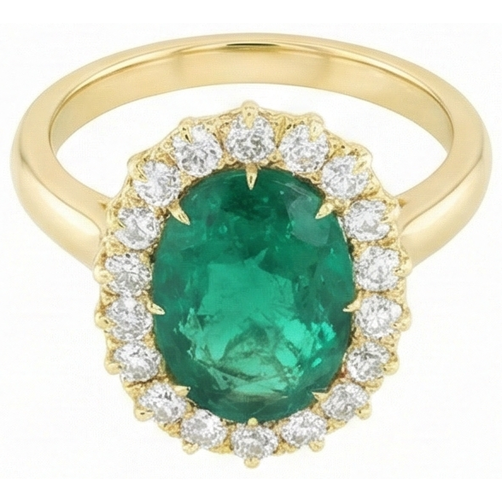 natural round emerald 7.50ct ring close up detail