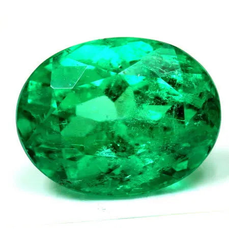 Oval Cut Emerald ring in Gold – main view