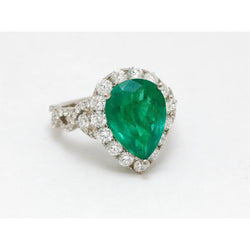 9 Carats Pear Cut Green Emerald Natural Earth Mined Diamond Engagement Ring White Gold 14K