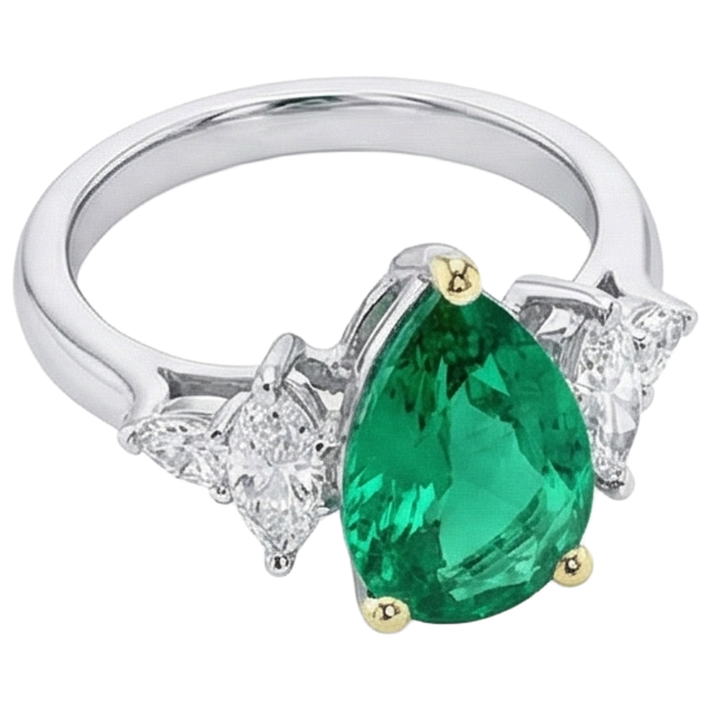Authentic Colombian Emerald Gemstone Ring 3 ct 14 Karat Two Tone Gold – side view