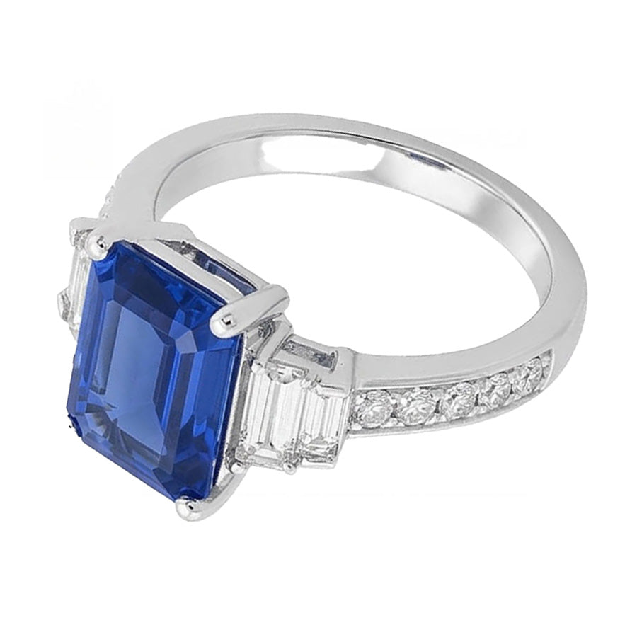 natural emerald sapphire 3.50ct ring close up detail
