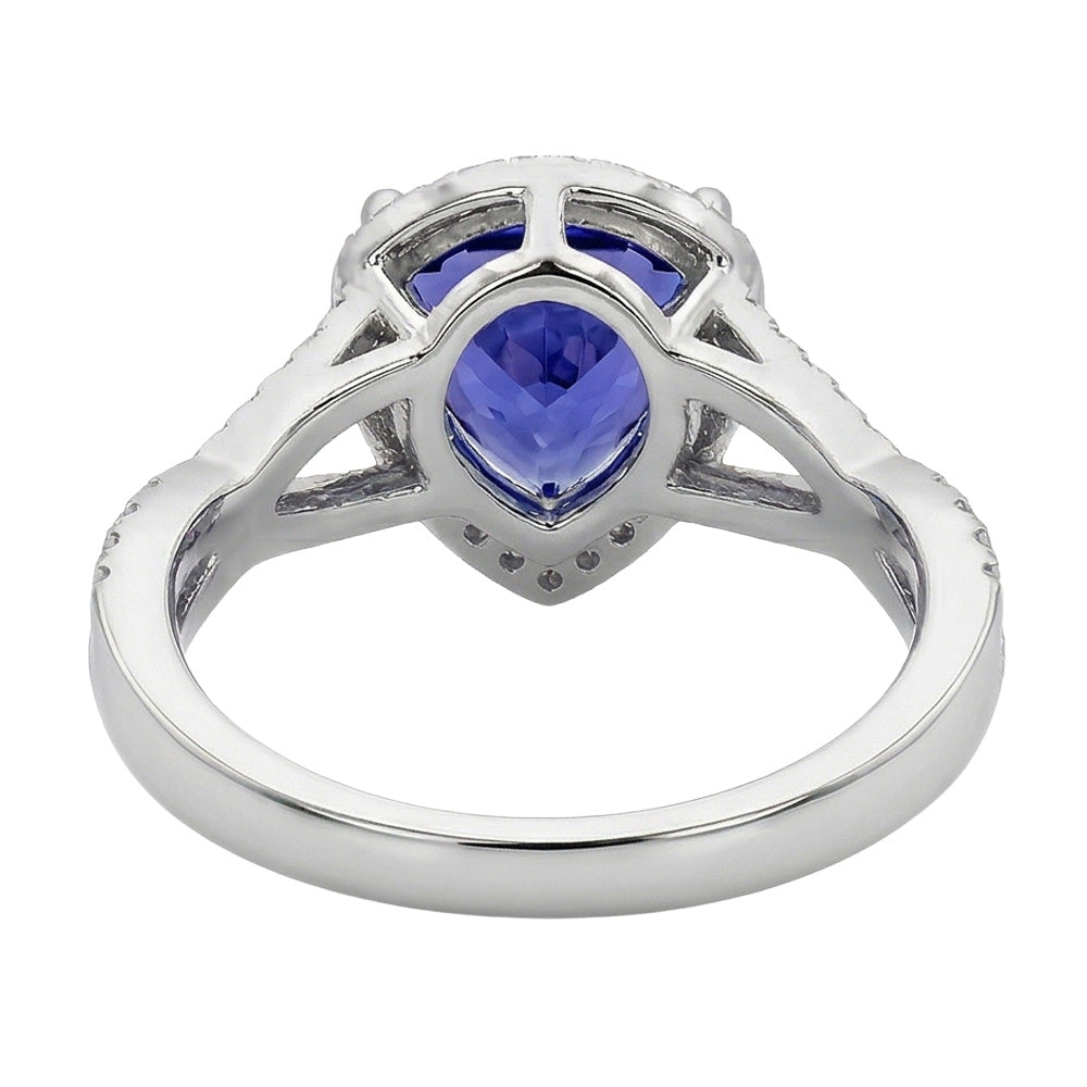 natural round sapphire 3.66ct ring on white background