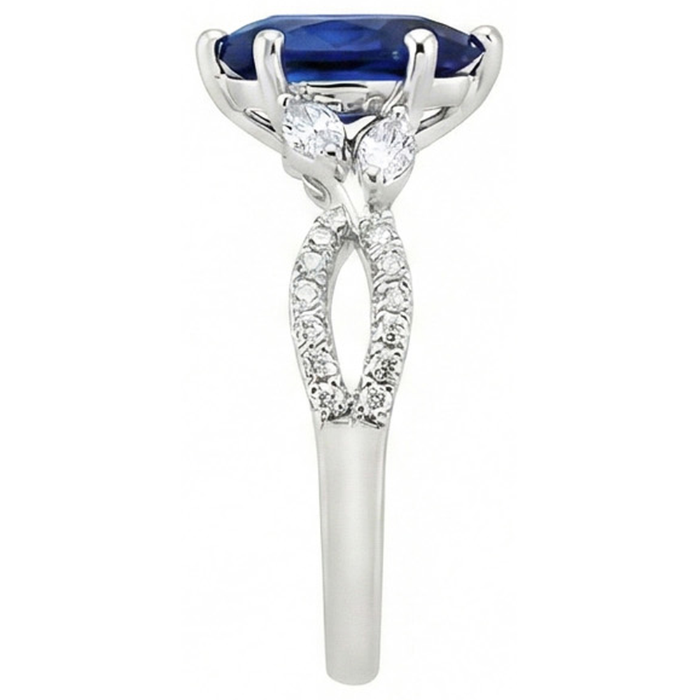 natural round sapphire 5.50ct ring on white background