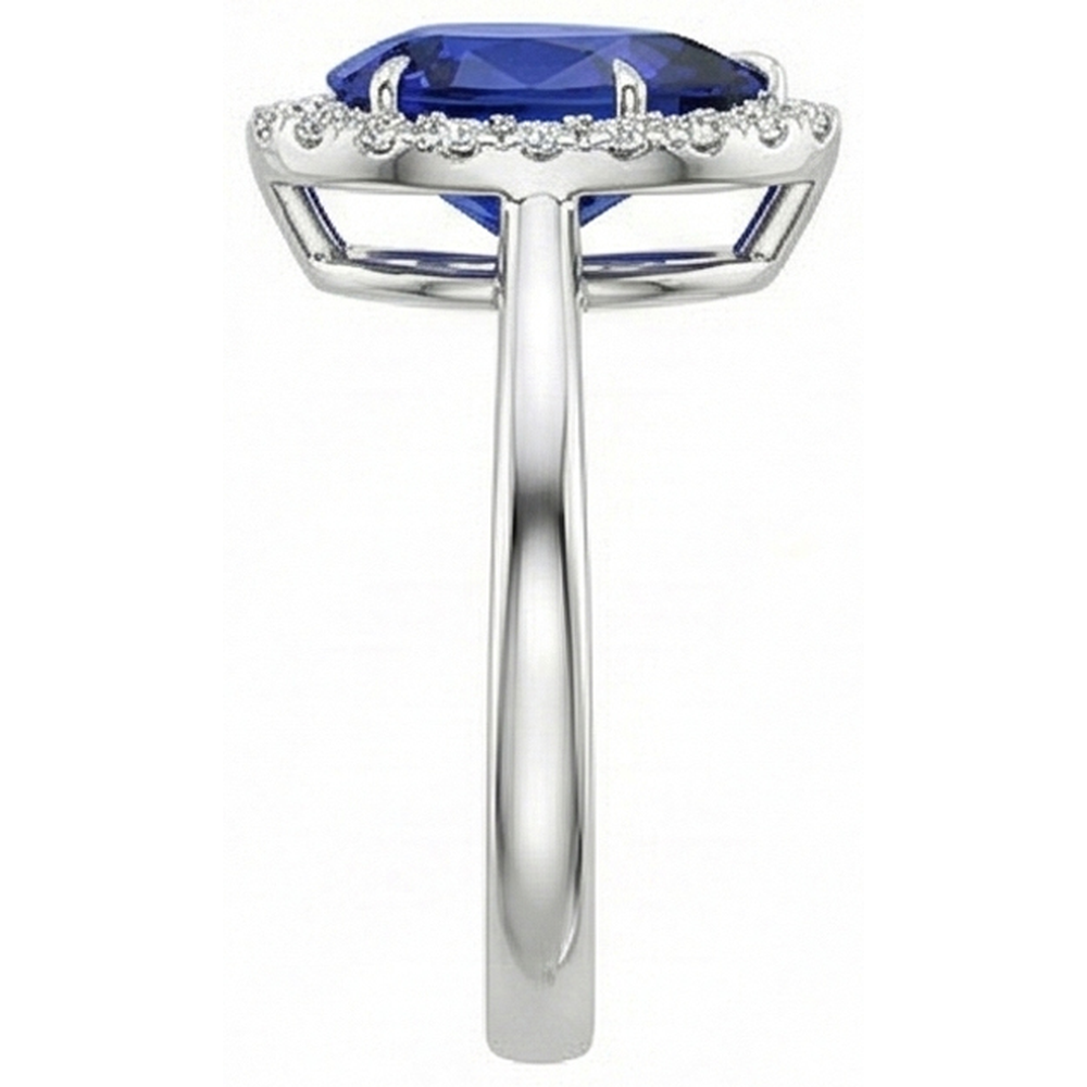 natural round sapphire 4.50ct ring on white background