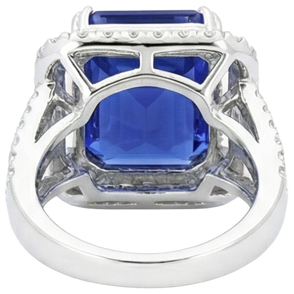 natural emerald sapphire 6.50ct ring on white background