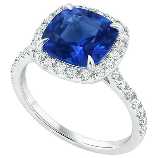 natural round sapphire 4ct ring close up detail