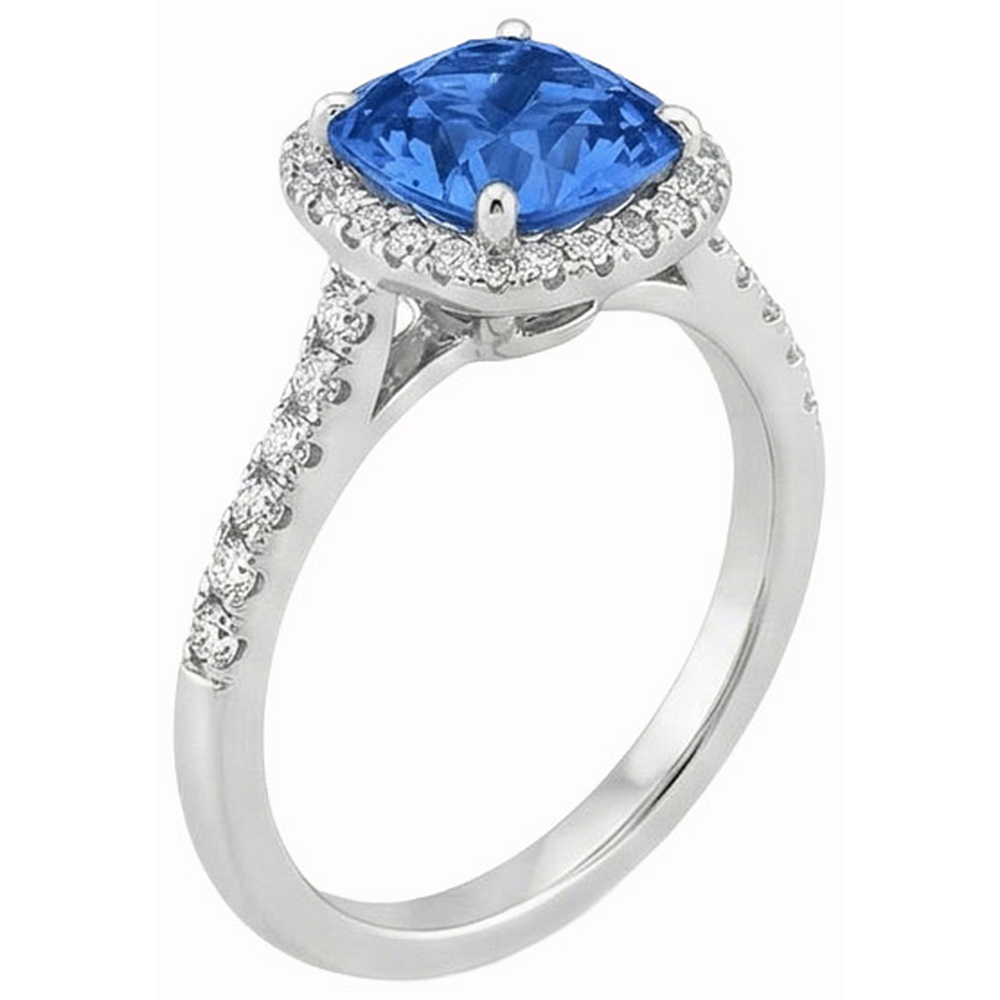 natural round sapphire 3ct ring close up detail