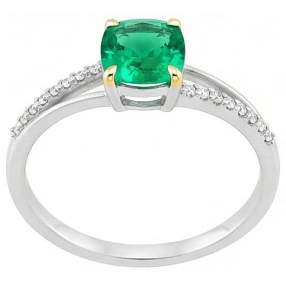Earth-Mined Emerald Precious Stone Ring – angle view