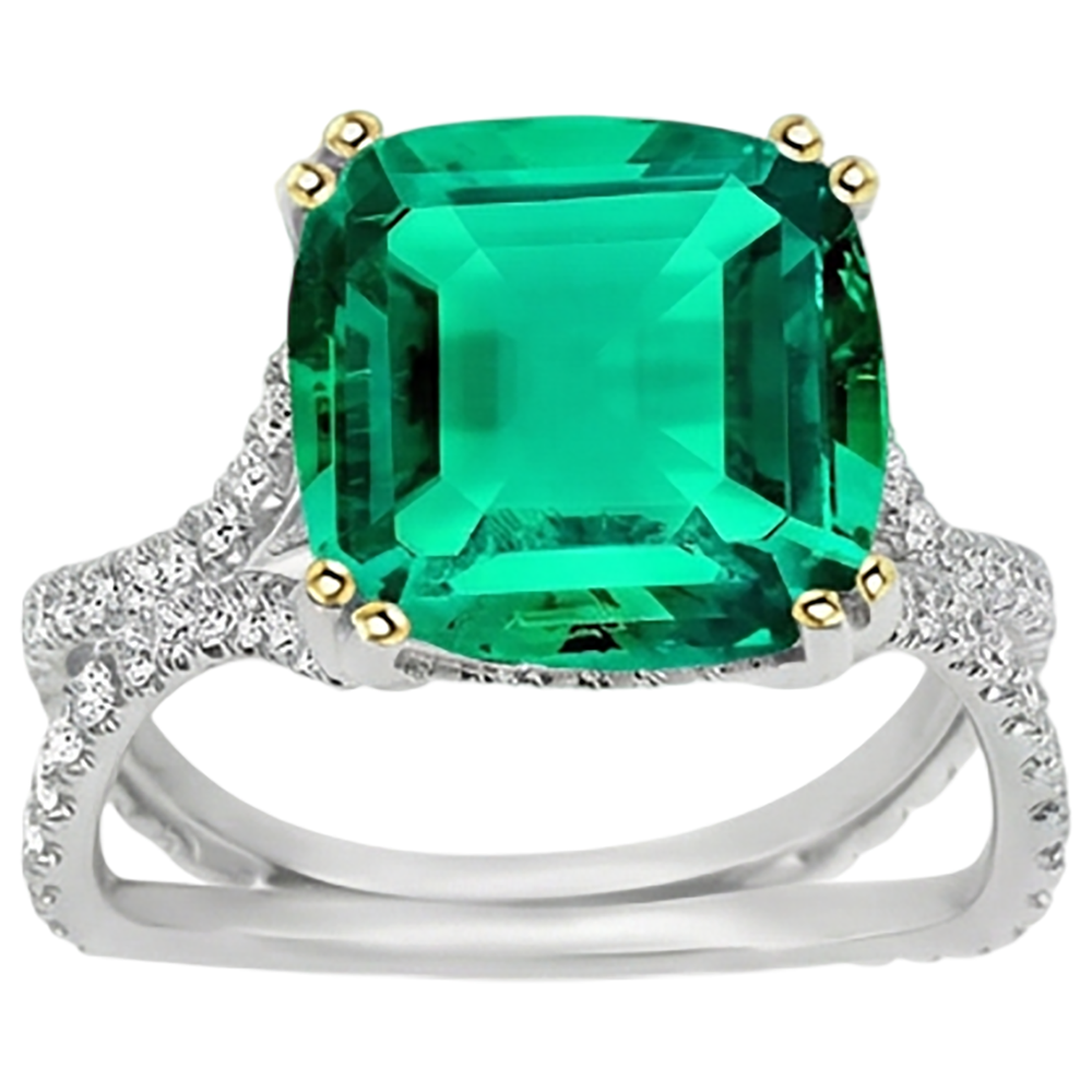 Cushion Cut Emerald ring in 14 Karat Two Tone Gold – side view