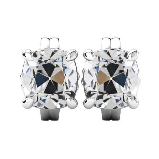 Cushion Brilliant Diamond ring in 14 Karat White Gold – main view