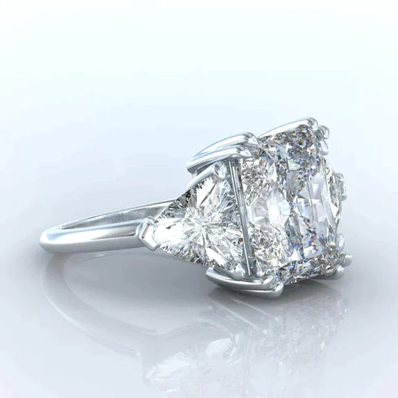 Elegant 9 Carat Radiant Trilliant Natural Diamond 