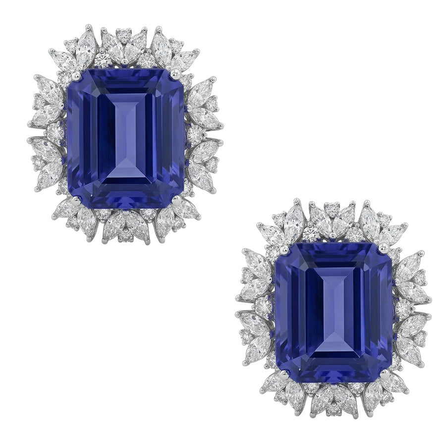 natural round sapphire 10ct earring close up detail