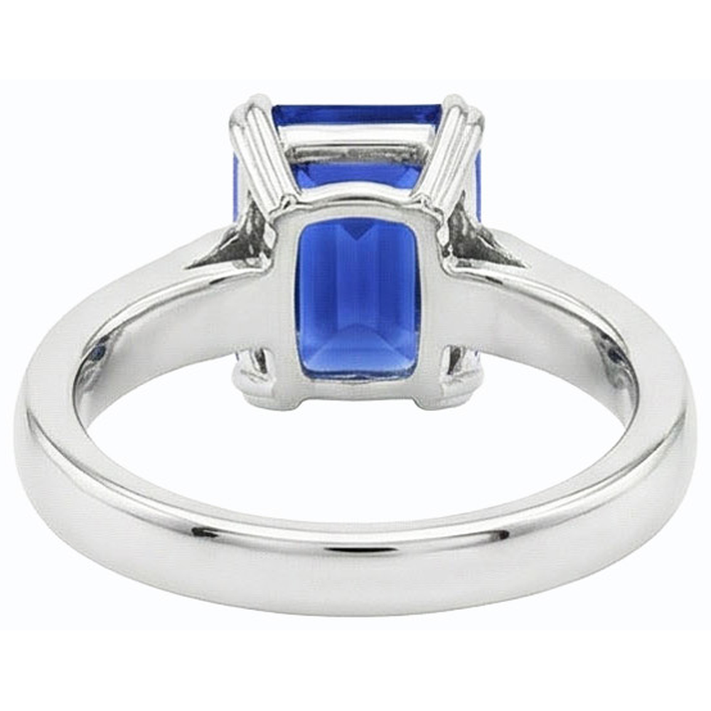 natural emerald sapphire 3ct ring close up detail