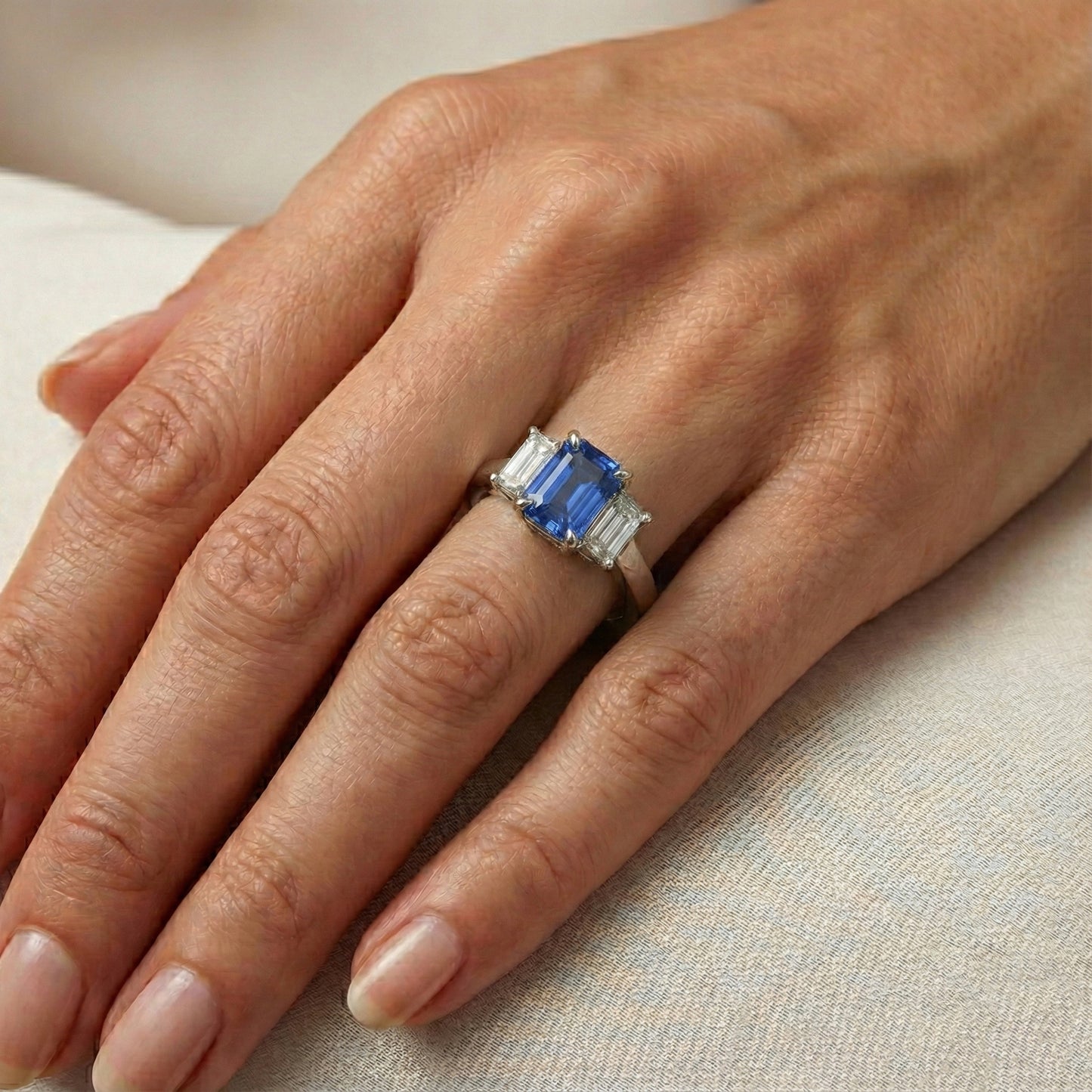 Emerald Three Stone Blue Sapphire Ring 3 Carats Gold Jewelry