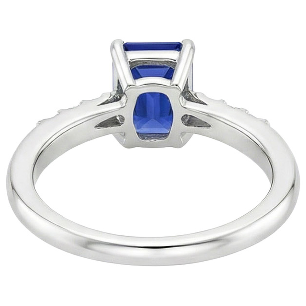 natural emerald sapphire 3.50ct ring close up detail