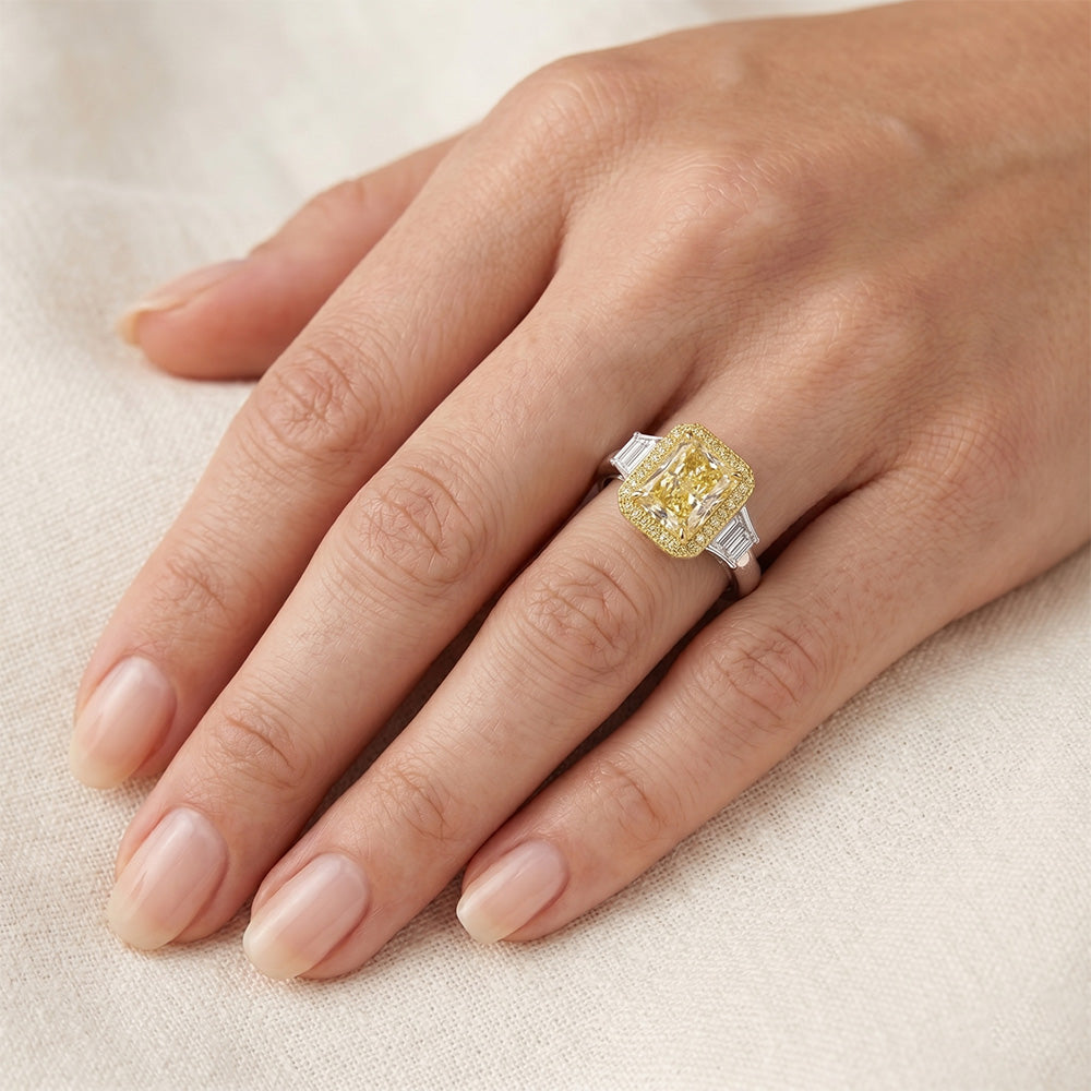 Fancy Yellow Diamond VVS Ring 2 ct in Two-Tone 14K Gold