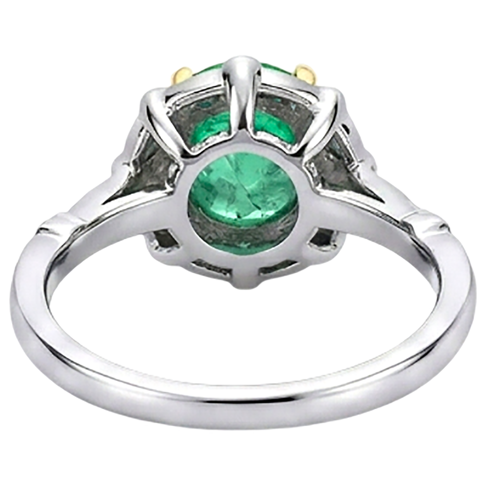 Luxury Gemstone Ring 2 ct – back view