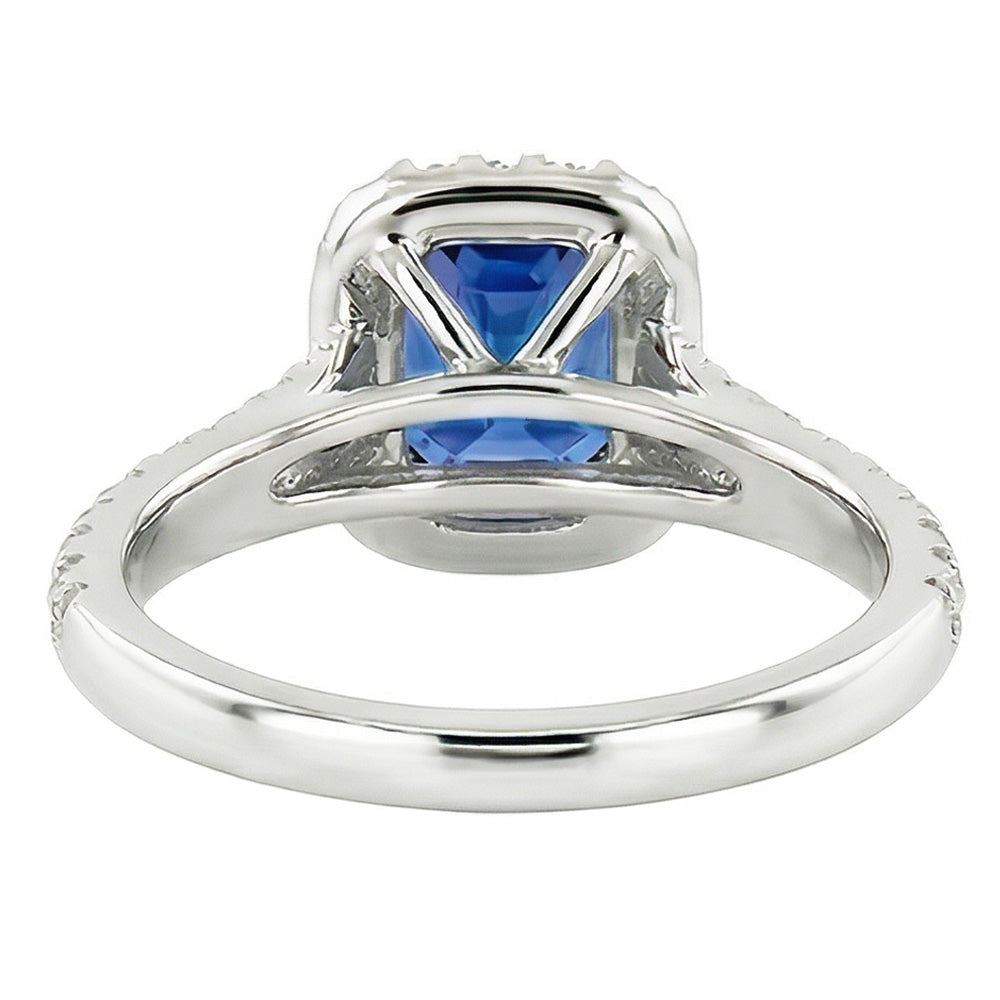 natural round sapphire 2.50ct ring on white background