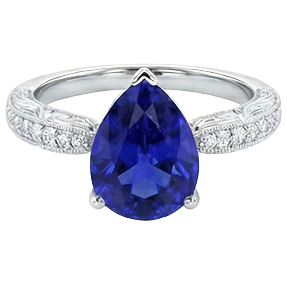 natural round sapphire 2ct ring close up detail