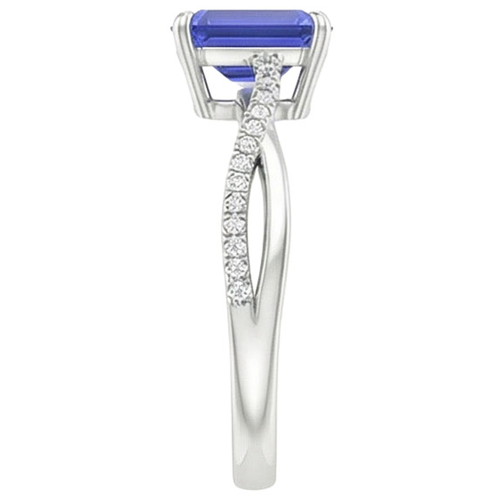 natural emerald sapphire 4ct ring on white background