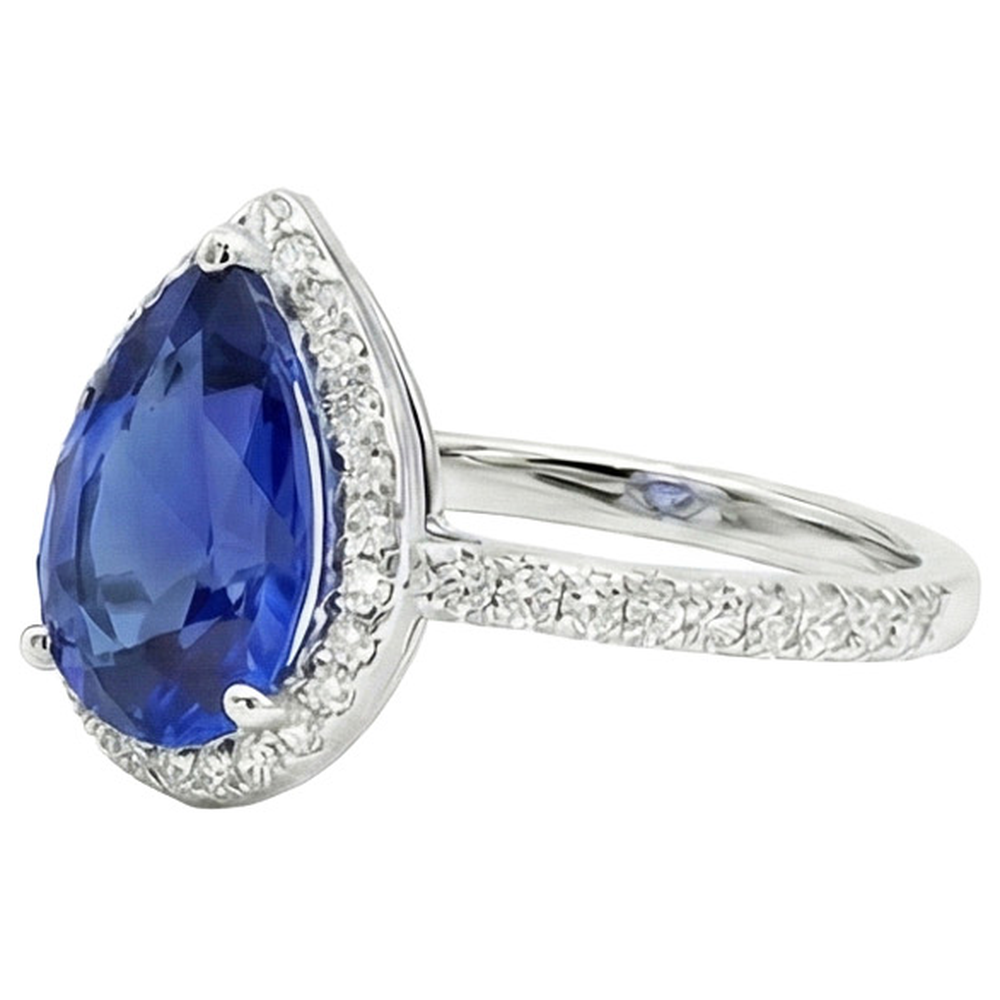 natural round sapphire 4ct ring on white background