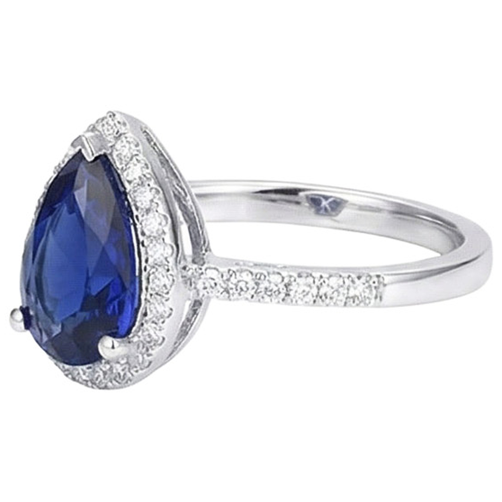 natural round sapphire 3.75ct ring on white background