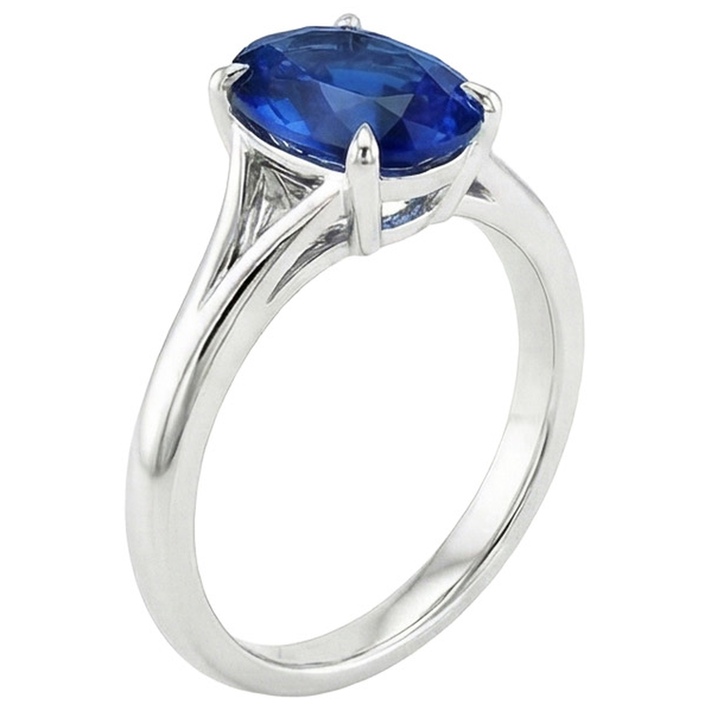 natural oval sapphire 3ct ring close up detail