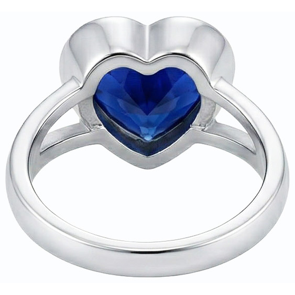 natural heart sapphire 3ct ring close up detail