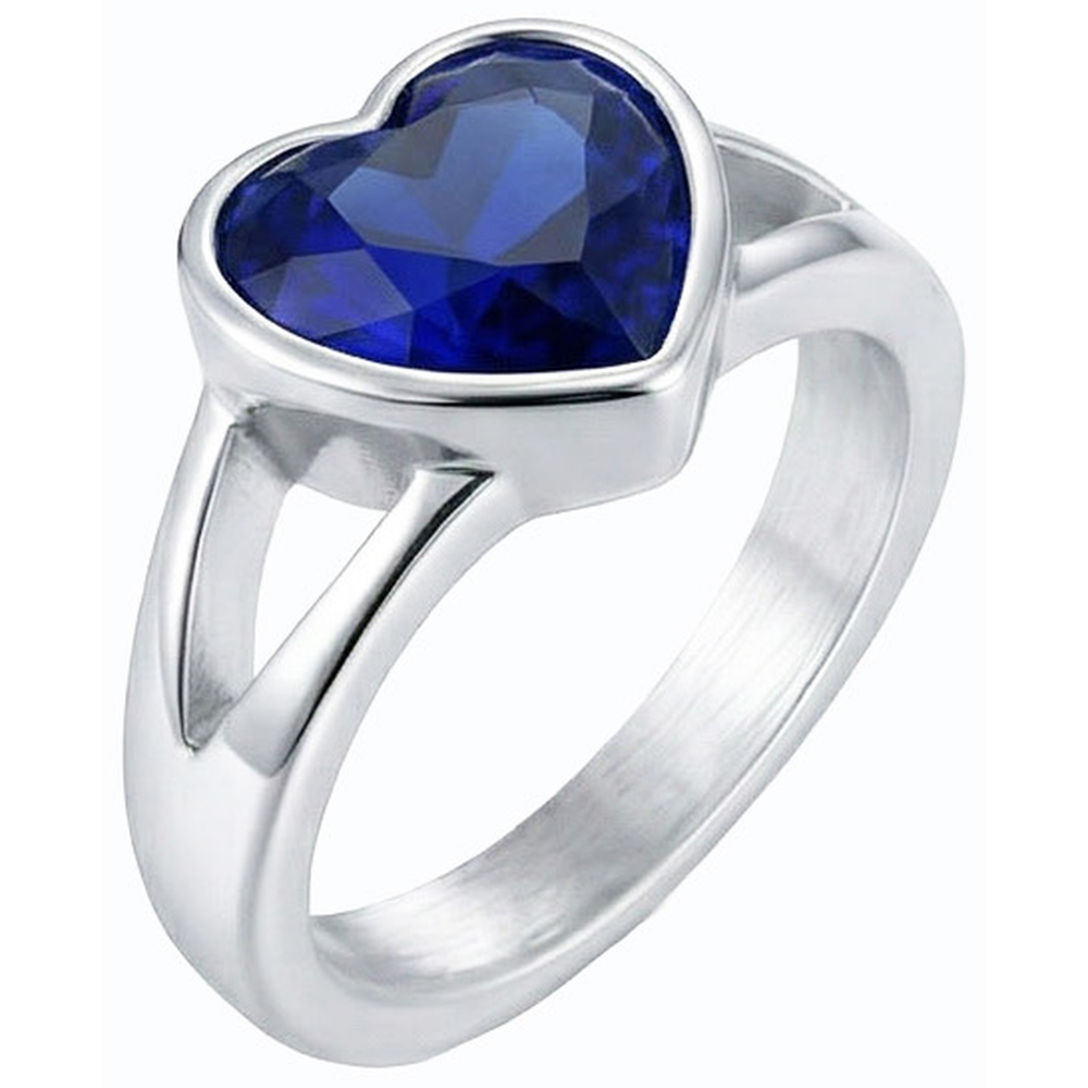 natural heart sapphire 3ct ring top view