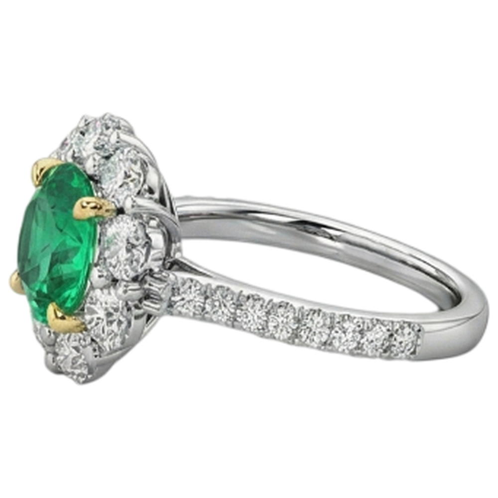 Luxury Emerald Gemstone Ring 2 ct – side view