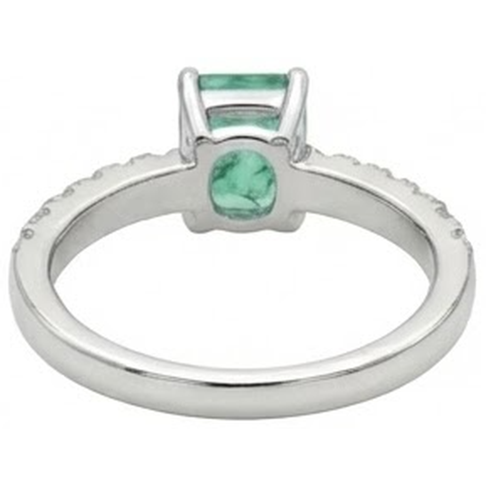 natural round emerald 2.80ct ring band detail