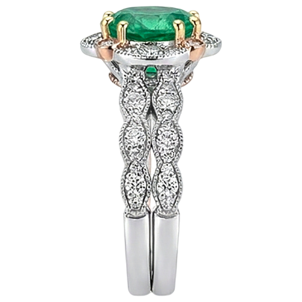 Brilliant Fine Emerald Precious Stone Ring 2.50 ct – back view