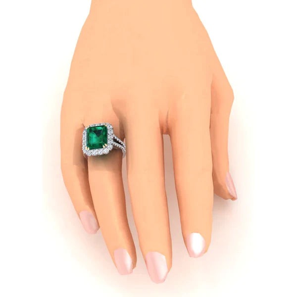 Green Emerald With Diamond Ring