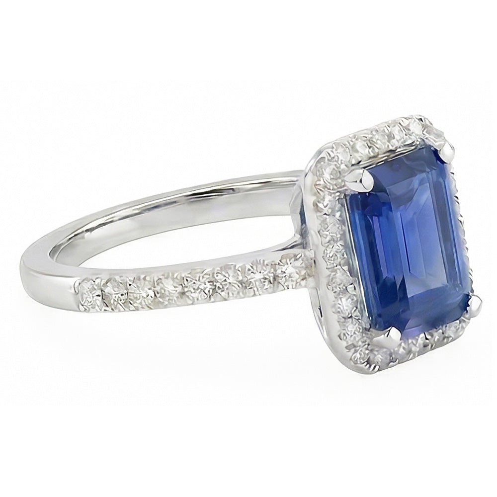 natural emerald sapphire 3ct ring close up detail