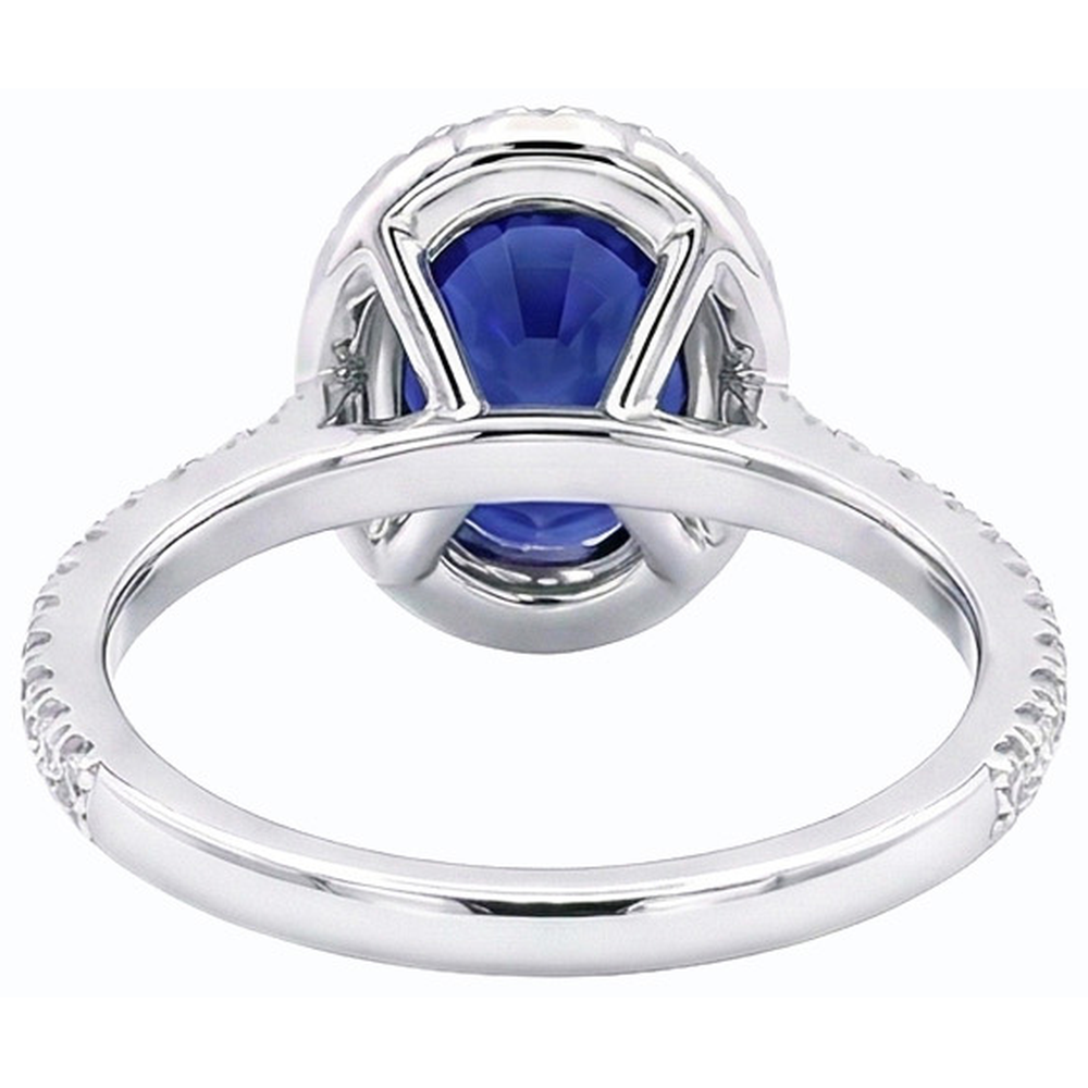 natural round sapphire 3.50ct ring close up detail