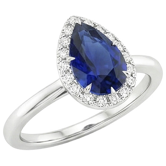 natural round sapphire 5ct ring close up detail