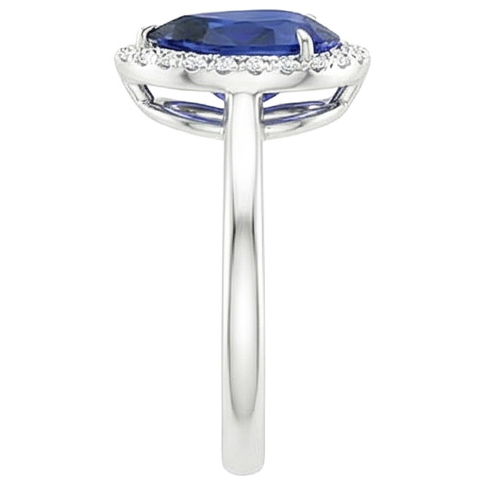 natural round sapphire 5ct ring on white background
