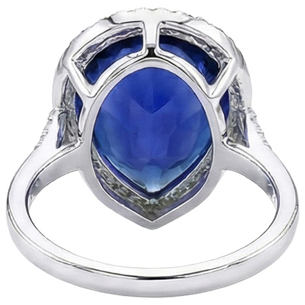 natural round sapphire 5ct ring close up detail