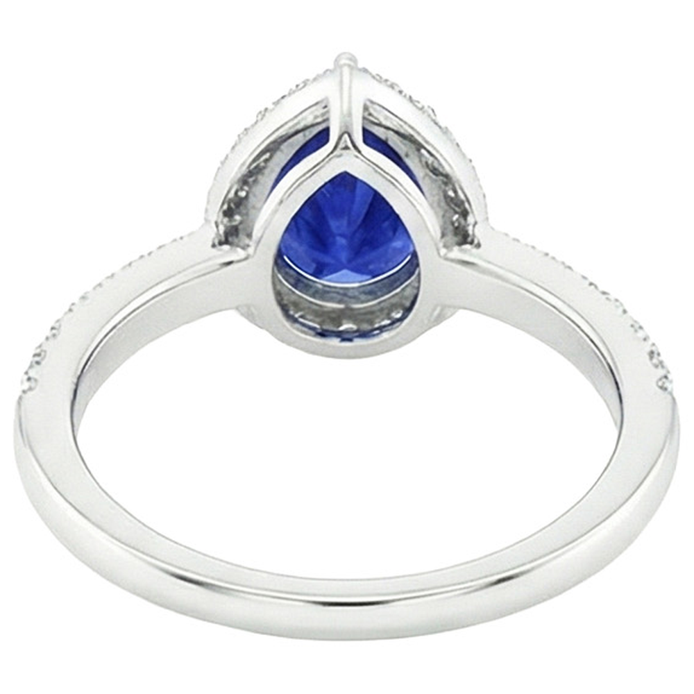 natural round sapphire 4.50ct ring close up detail