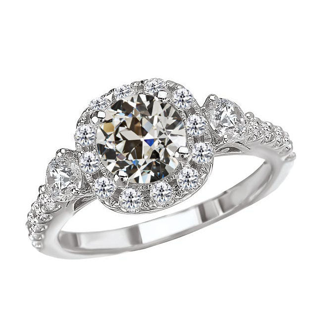 Authentic Diamond Anniversary Ring – main view