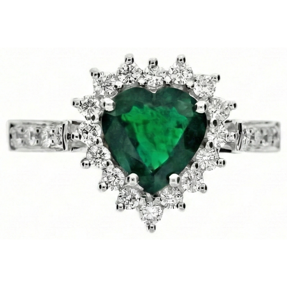 natural round emerald 6ct ring close up detail