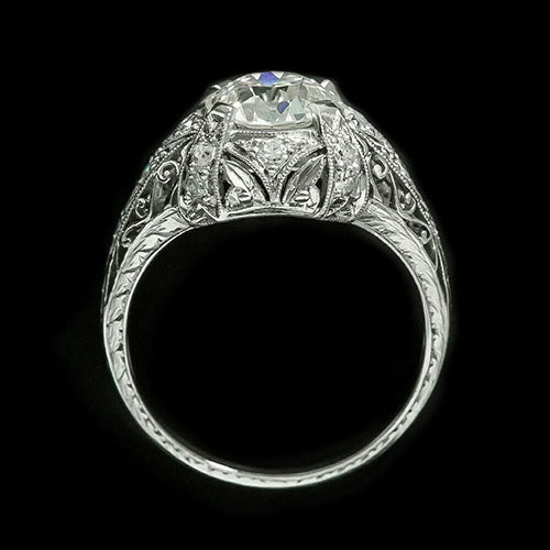natural round diamond 4.25ct ring close up detail