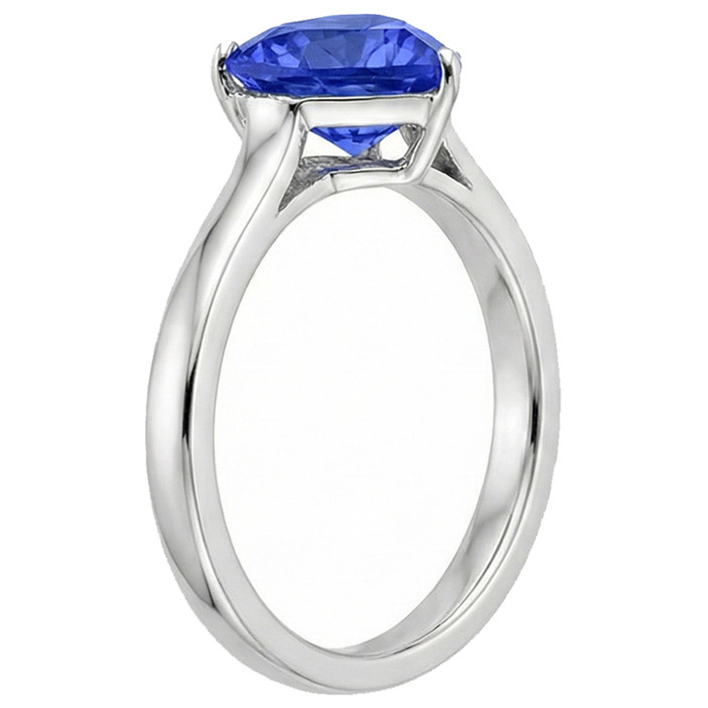 natural heart sapphire 2ct ring close up detail