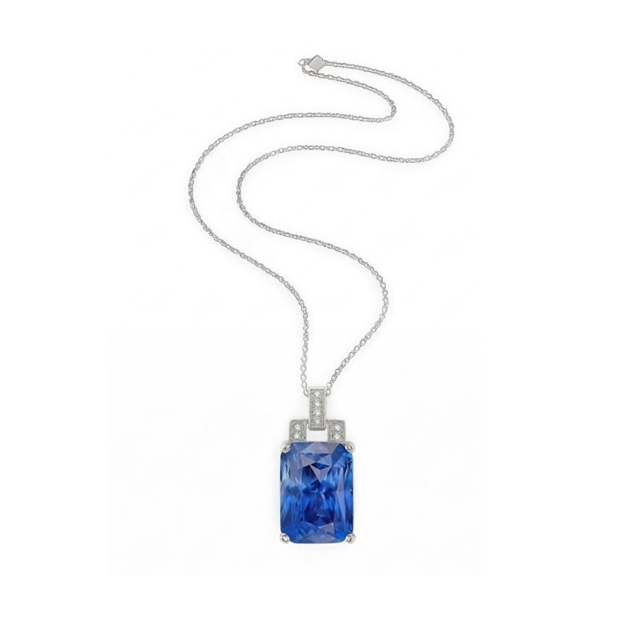 natural round sapphire 4.25ct pendant close up detail