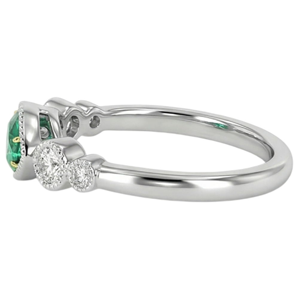 Brilliant Fine Emerald Precious Stone Ring 1 ct – top view