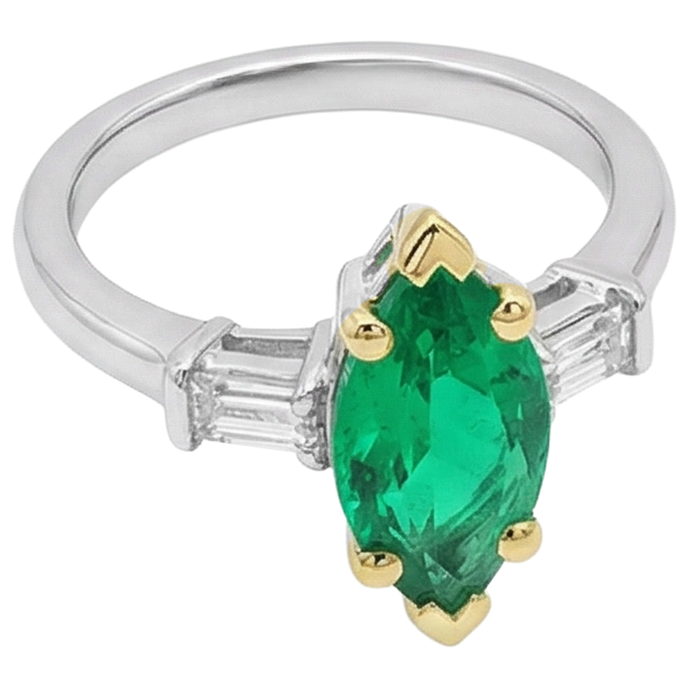 Elegant Fine Emerald Gemstone Ring 3.50 ct – side view