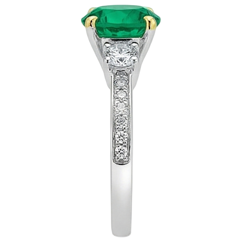 Real Colombian Emerald Gemstone Ring – top view
