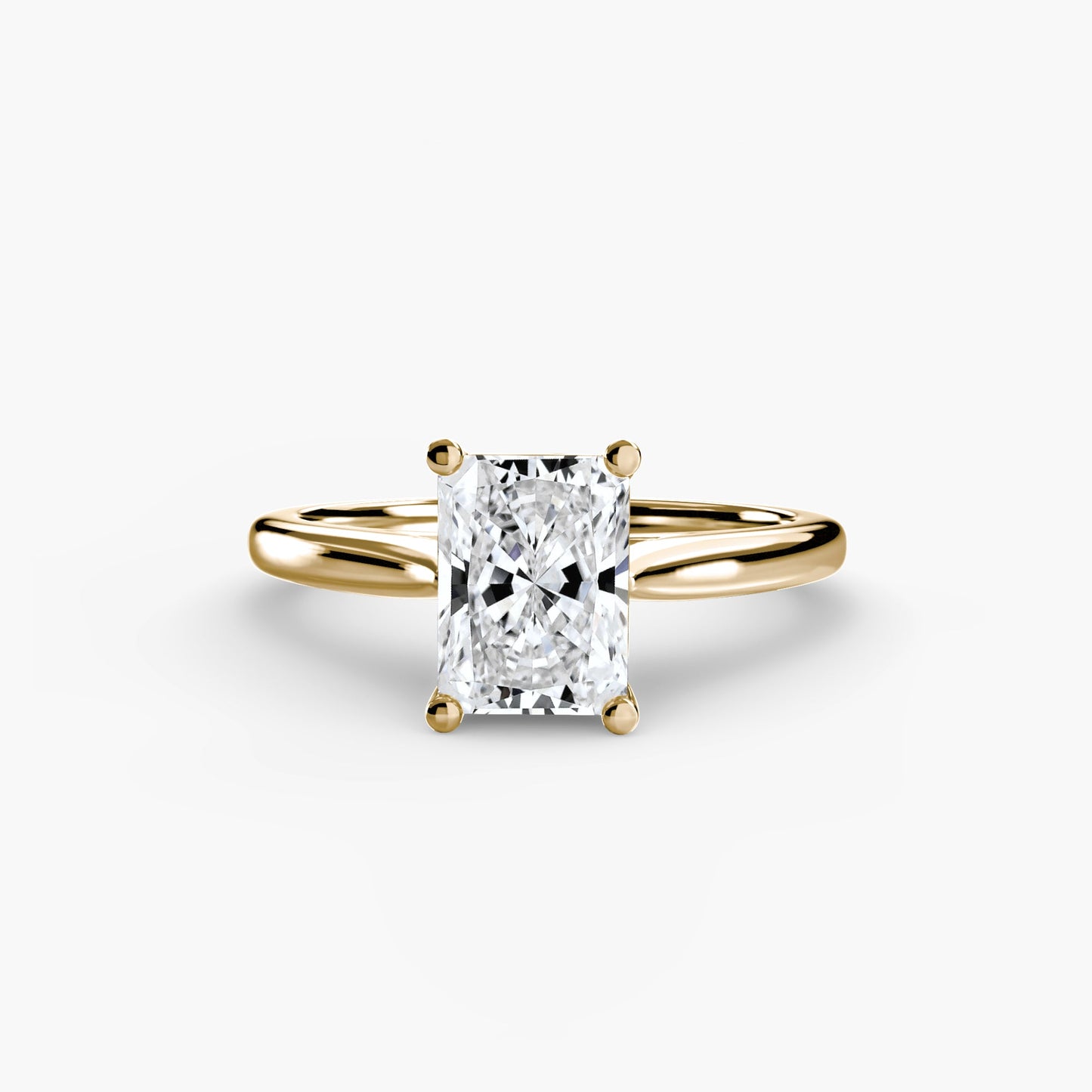 Diamond ring in Gold – alternate view