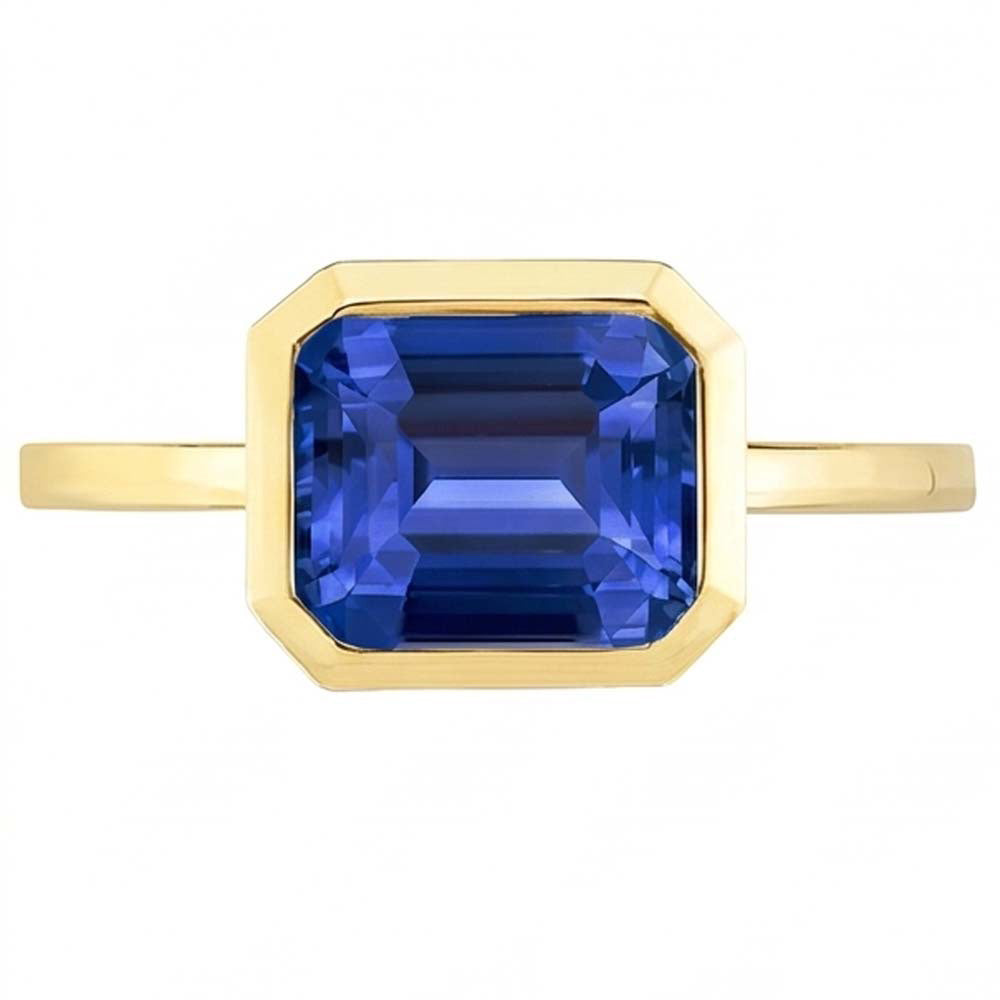 Natural 2 Carats Emerald Solitaire Ceylon Sapphire Bezel Set Ring Yellow Gold